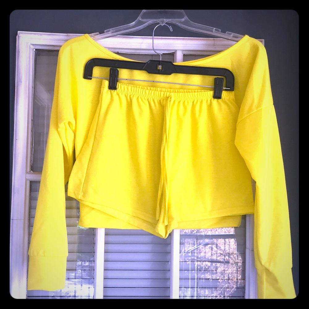 Yellow short set Medium